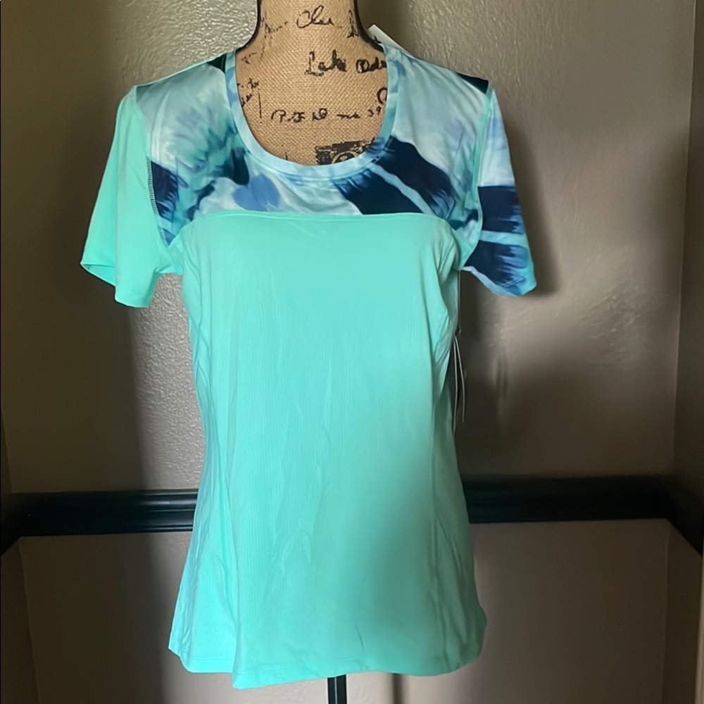 ASICS  L ATHLETIC TOP, NWT